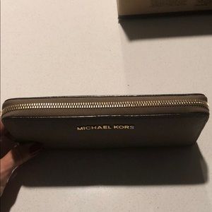 Michael Kors Bags - Michael Kors wallet Michael Kors Bags - Michael Kors wallet